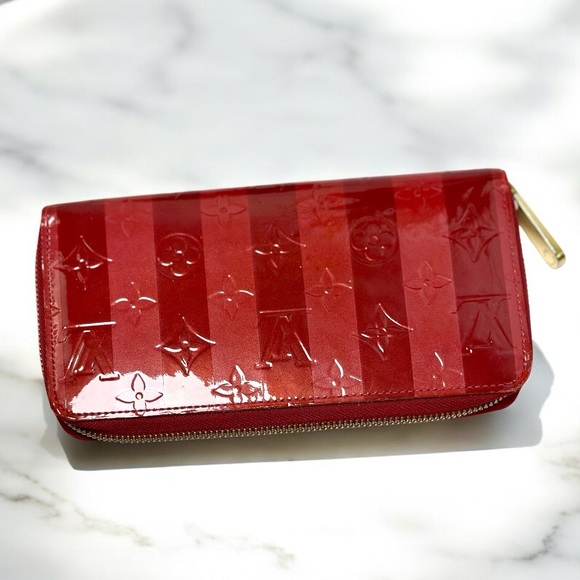 NOT FAKE!❤️LV Vernis Striped Zippy Wallet - Picture 1 of 13